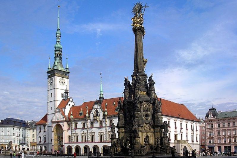 Wikipedia - Olomouc Horní náměstí