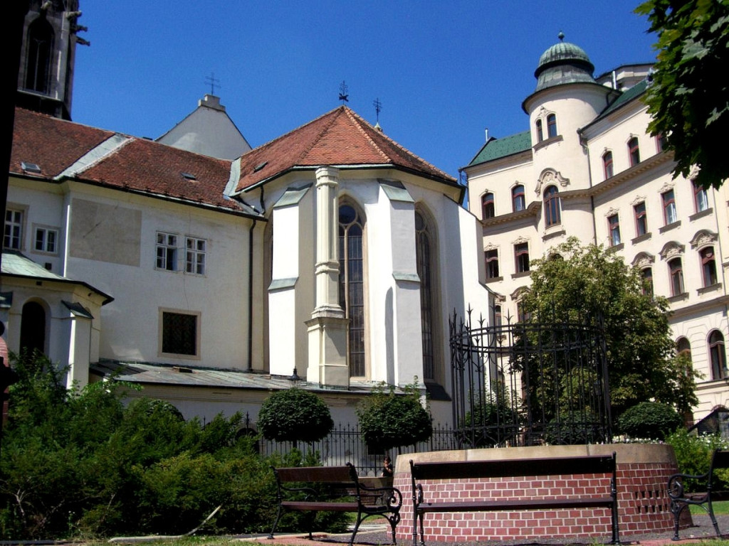 Bratislava, Františkánska záhrada - Wikipédia